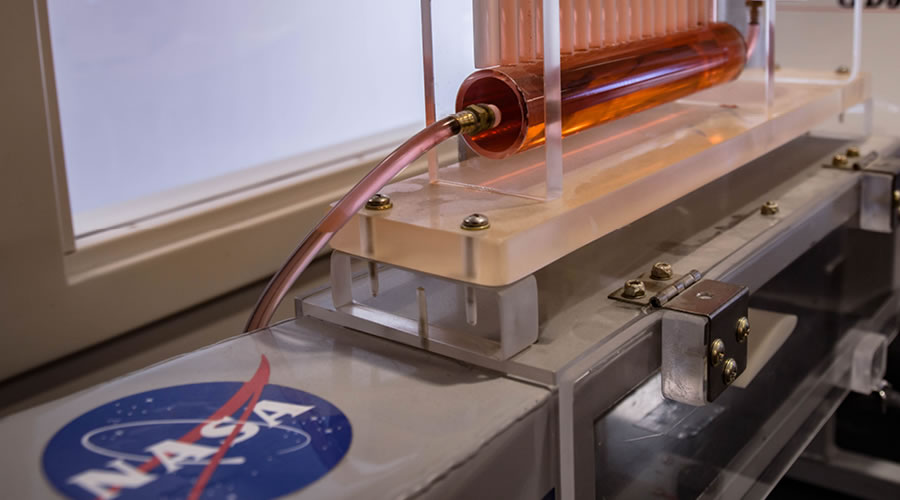 Close-up view of the subsonic wind tunnel test section and its monometer for pressure measurement